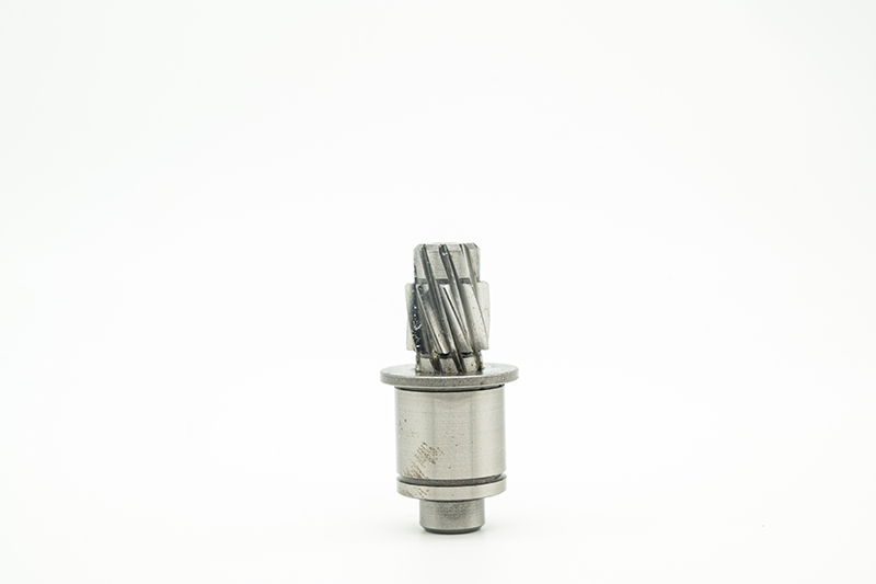 Center motor pinion